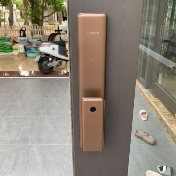 Khóa cửa vân tay cao cấp Bosch FU-750 Plus