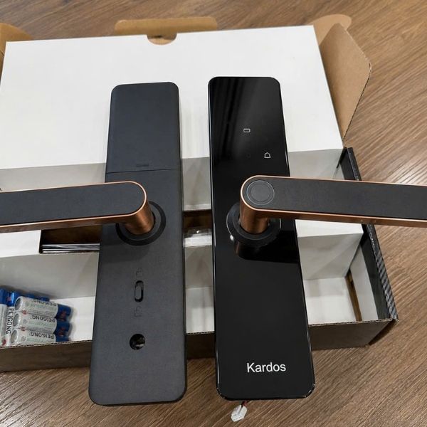 Khóa cửa vân tay Kardos SmartLock G13 Viền Đồng