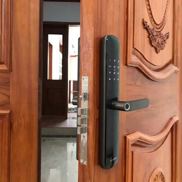 Khóa cửa vân tay cao cấp Bosch ID60-Plus