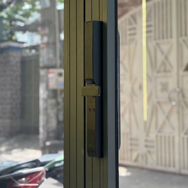 Khóa cửa vân tay Kardos SmartLock La5 Pro Face ID 3D