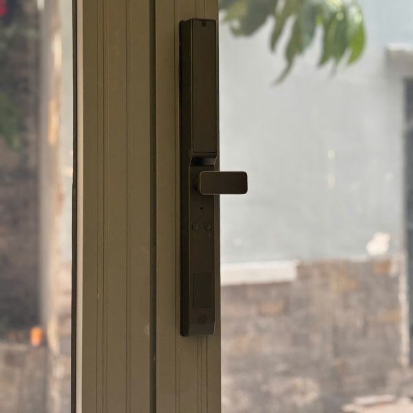 Khóa cửa vân tay Kardos SmartLock La5 Pro Face ID 3D