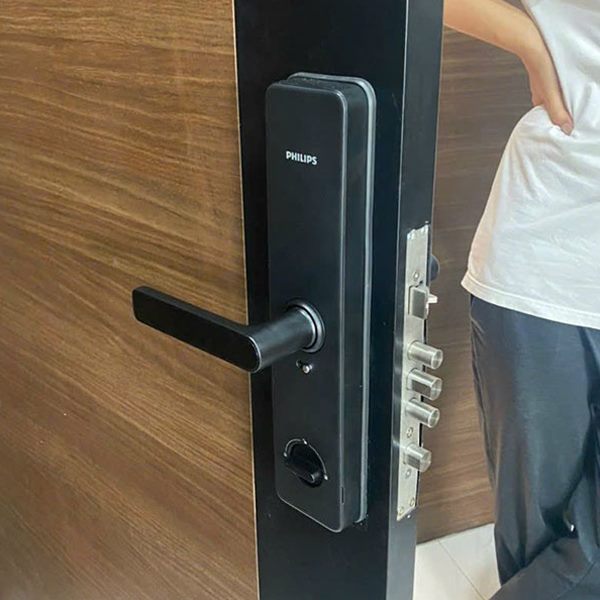 Khóa cửa thông minh vân tay cao cấp Philips DDL603E