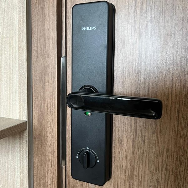 Khóa cửa thông minh vân tay cao cấp Philips DDL603E