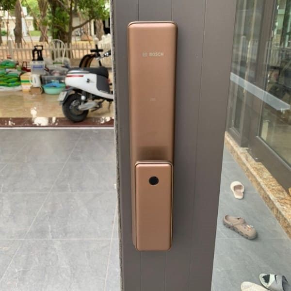 Khóa cửa vân tay cao cấp Bosch FU-750