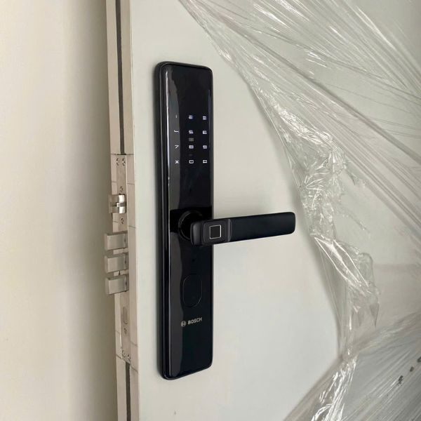Khóa cửa vân tay cao cấp Bosch ID30