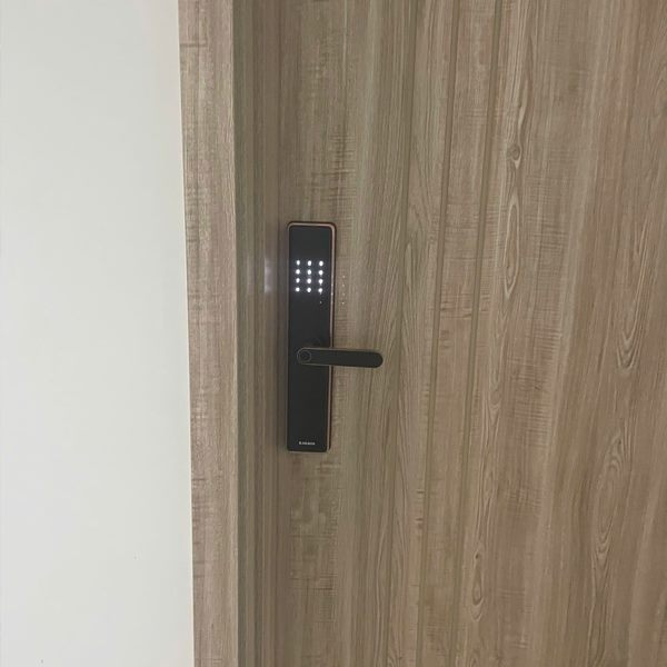 Khóa cửa vân tay Kardos SmartLock G13 Viền Đồng