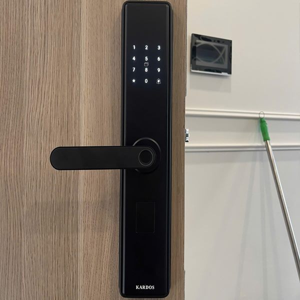 Khóa cửa vân tay Kardos SmartLock G63 Đen